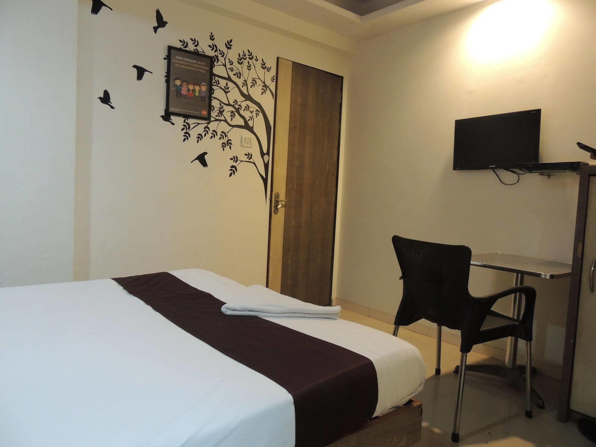 מומביי Fabhotel Galaxy Suite מראה חיצוני תמונה